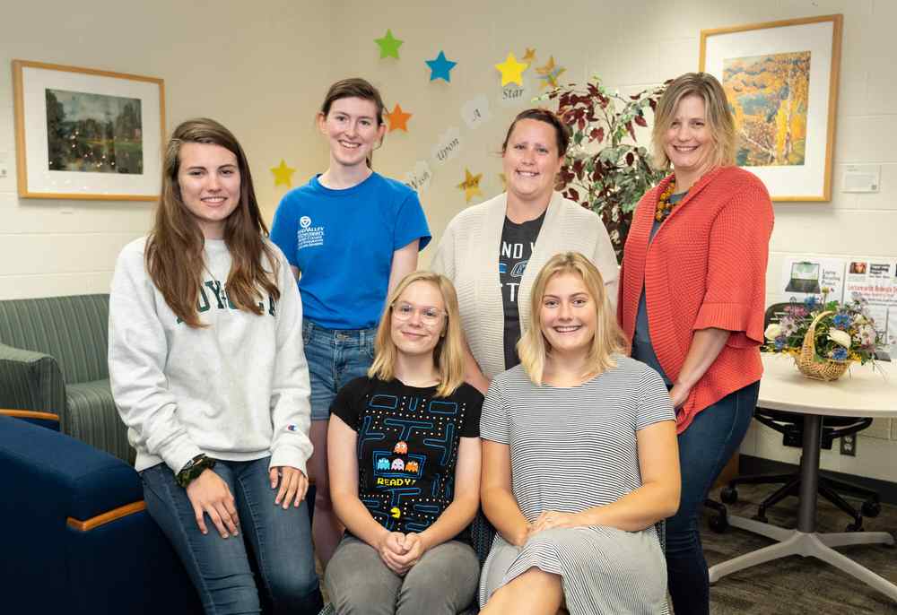 Peer Mentor Program Established for LIB 100